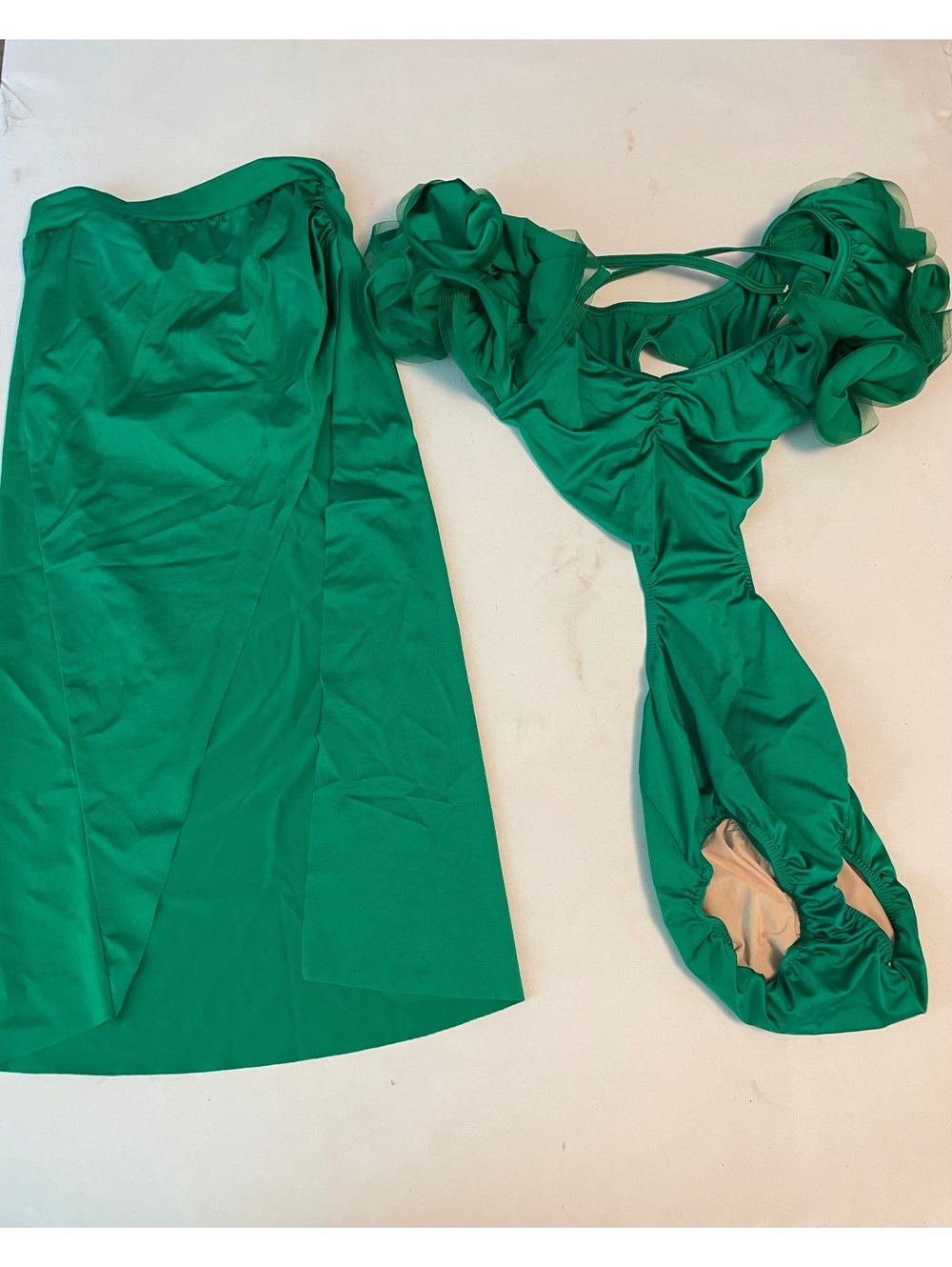 Kellé Green Two-Piece dance costume with Skirt Cover-Up
